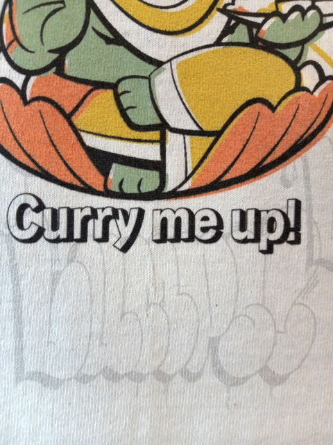 「“curry me up” Tシャツ」五感屋×LUMPS.